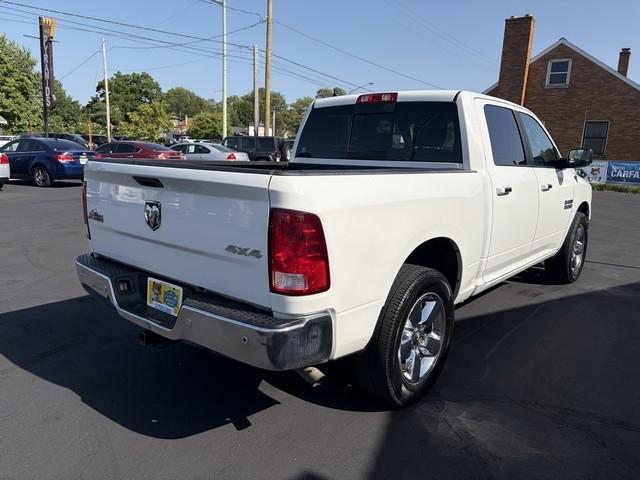 RAM 1500 SLT Crew Cab SWB 4WD 2015