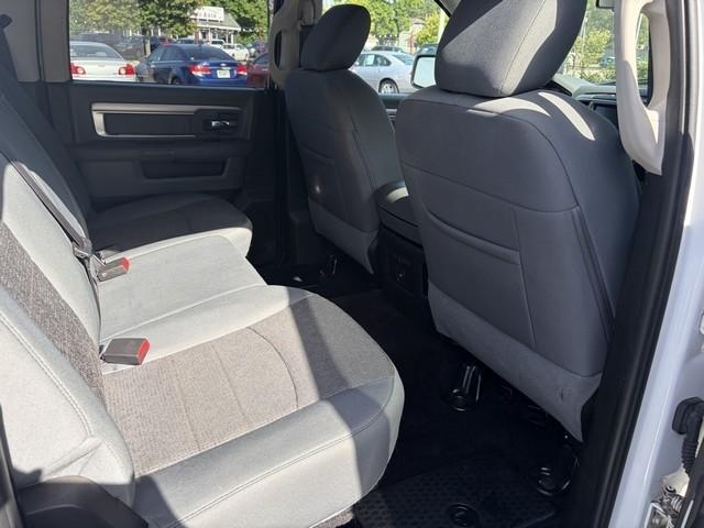 RAM 1500 SLT Crew Cab SWB 4WD 2015