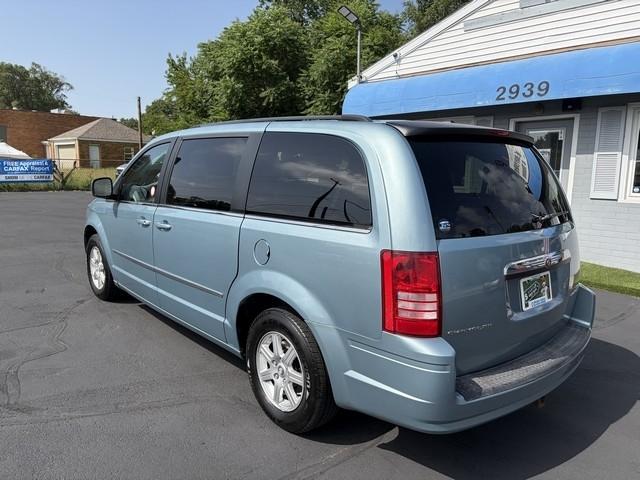 Chrysler Town & Country Touring 2010