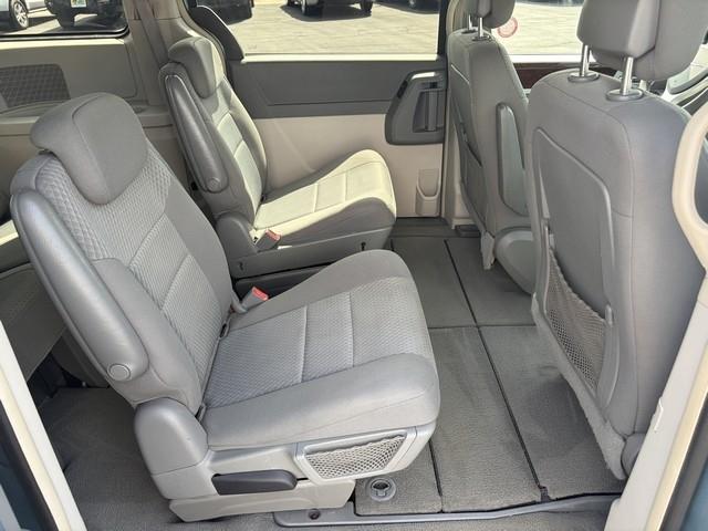 Chrysler Town & Country Touring 2010