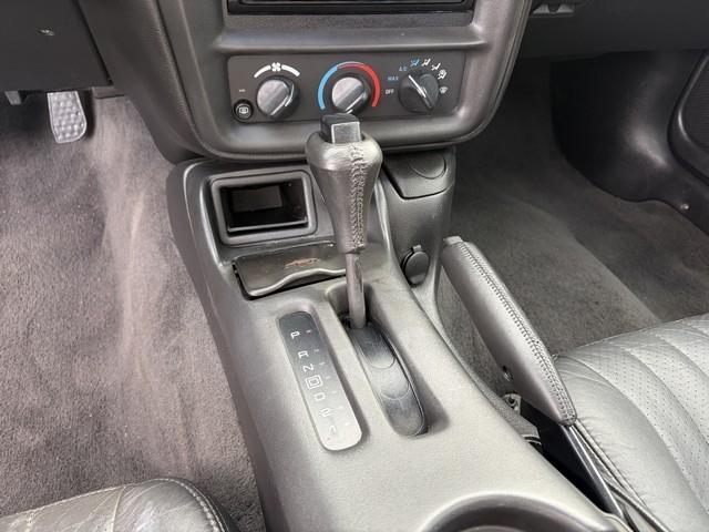 Chevrolet Camaro Z28 Coupe 2001