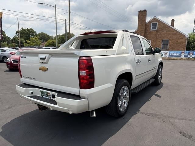 Chevrolet Avalanche LTZ 4WD 2012