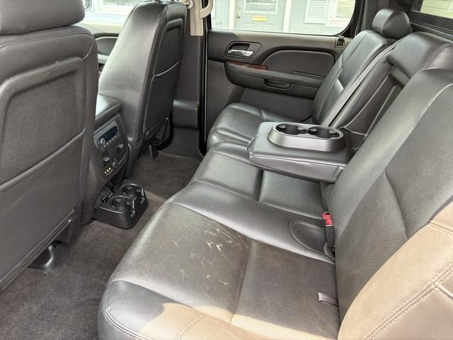 Chevrolet Avalanche LTZ 4WD 2012