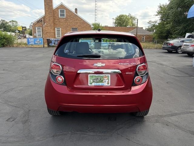Chevrolet Sonic LTZ 5-Door 2012