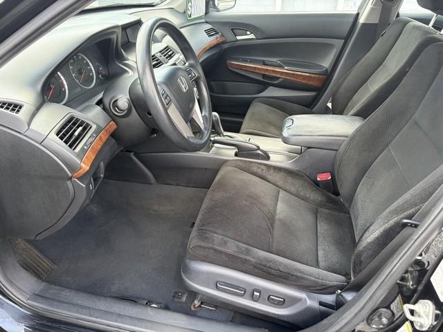 Honda Accord EX Sedan AT 2012