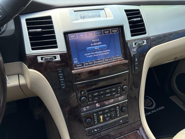 Cadillac Escalade AWD Premium 2013