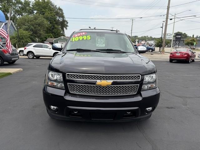 Chevrolet Suburban LT 1500 4WD 2014