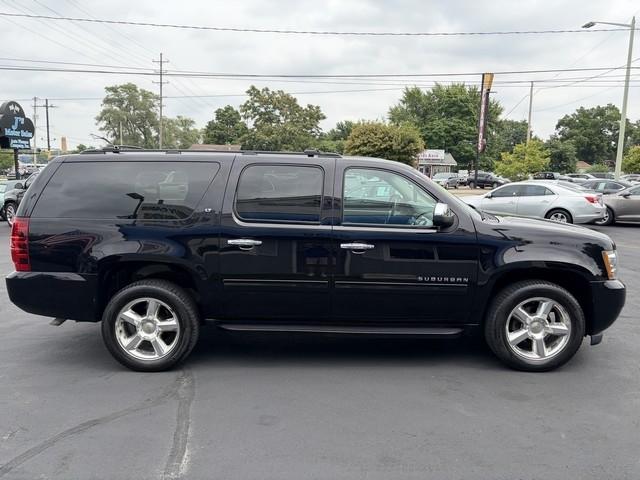 Chevrolet Suburban LT 1500 4WD 2014