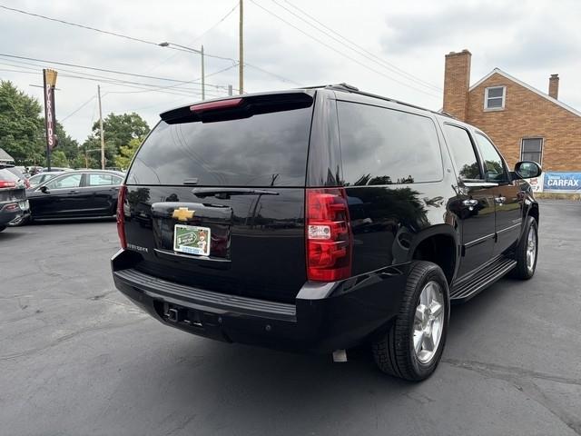 Chevrolet Suburban LT 1500 4WD 2014
