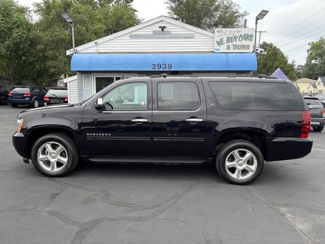 Chevrolet Suburban LT 1500 4WD 2014
