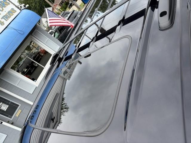 Chevrolet Suburban LT 1500 4WD 2014