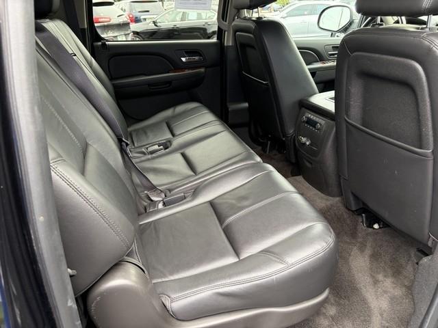 Chevrolet Suburban LT 1500 4WD 2014