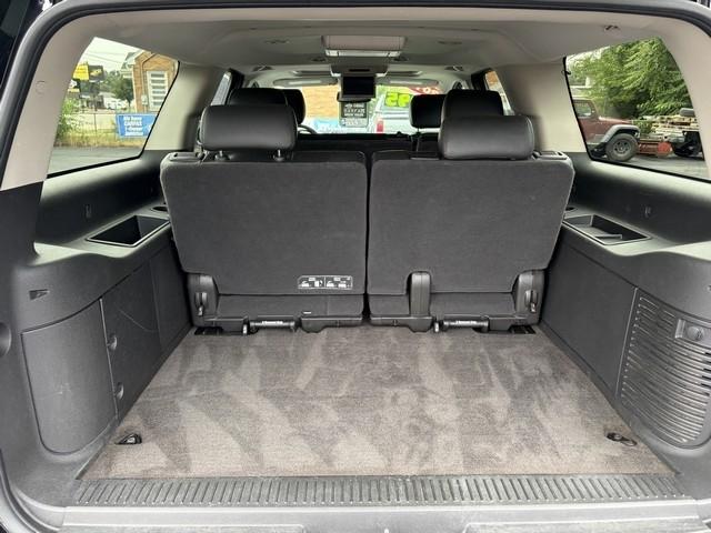 Chevrolet Suburban LT 1500 4WD 2014