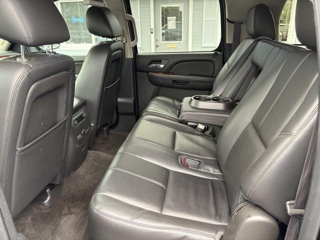 Chevrolet Suburban LT 1500 4WD 2014