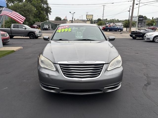 Chrysler 200 LX 2012
