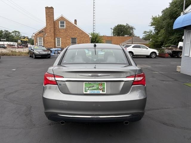 Chrysler 200 LX 2012