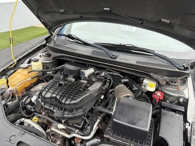 Chrysler 200 LX 2012
