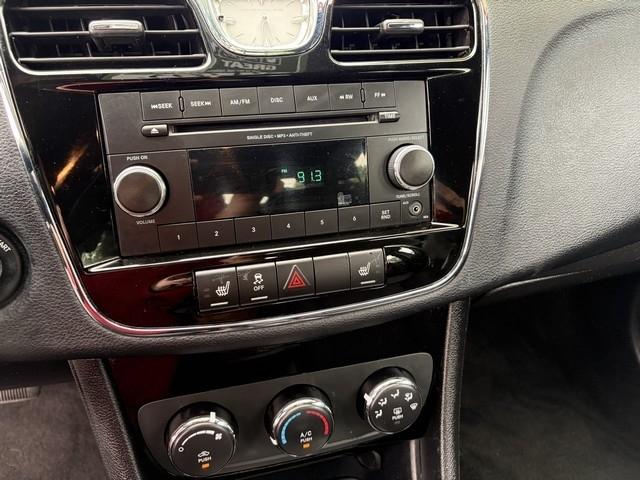 Chrysler 200 LX 2012