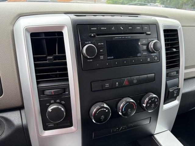RAM 1500 SLT Quad Cab 4WD 2012