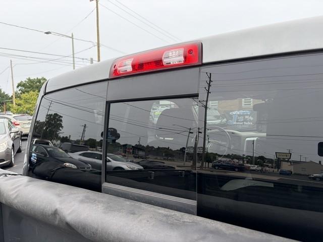 RAM 1500 SLT Quad Cab 4WD 2012