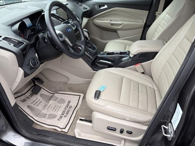 Ford Escape Titanium 4WD 2015