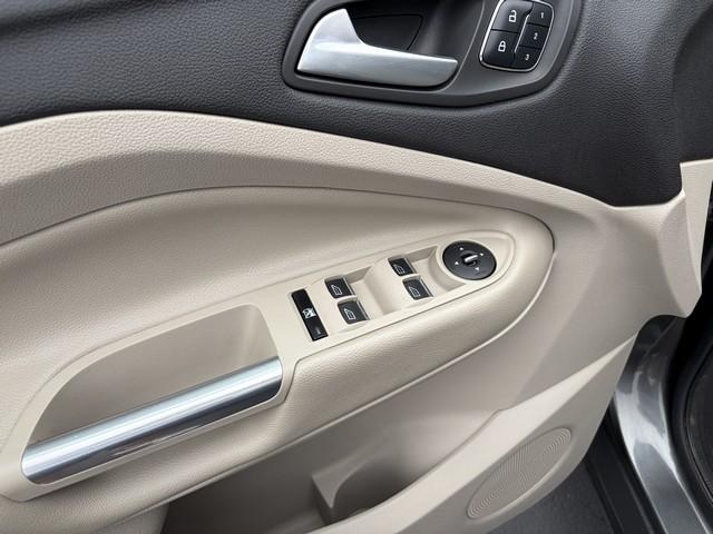 Ford Escape Titanium 4WD 2015