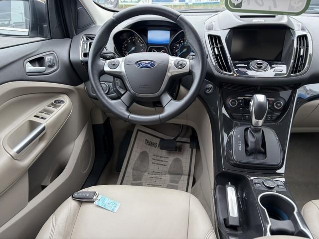 Ford Escape Titanium 4WD 2015
