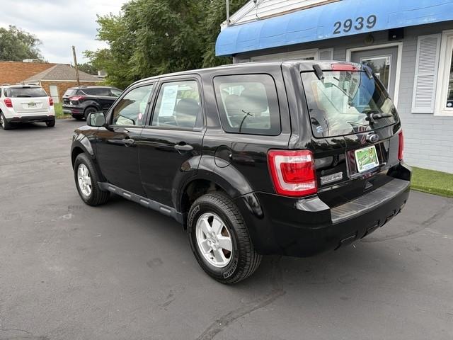 Ford Escape XLS FWD 2011