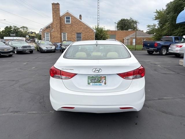 Hyundai Elantra GLS A/T 2012