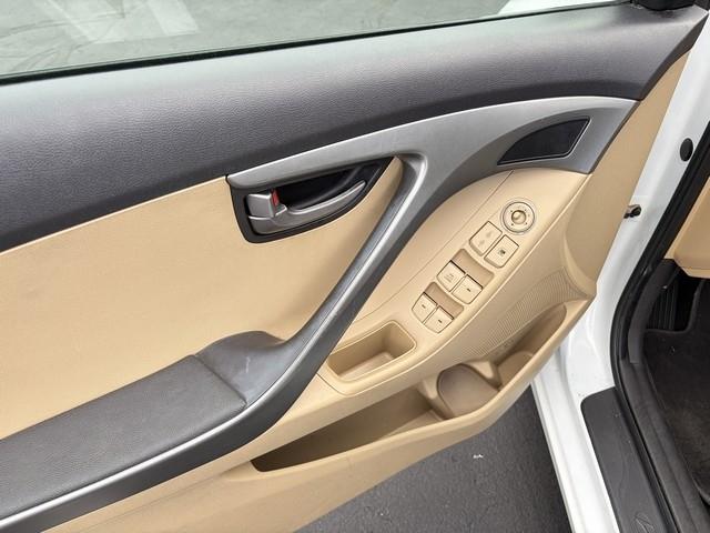 Hyundai Elantra GLS A/T 2012