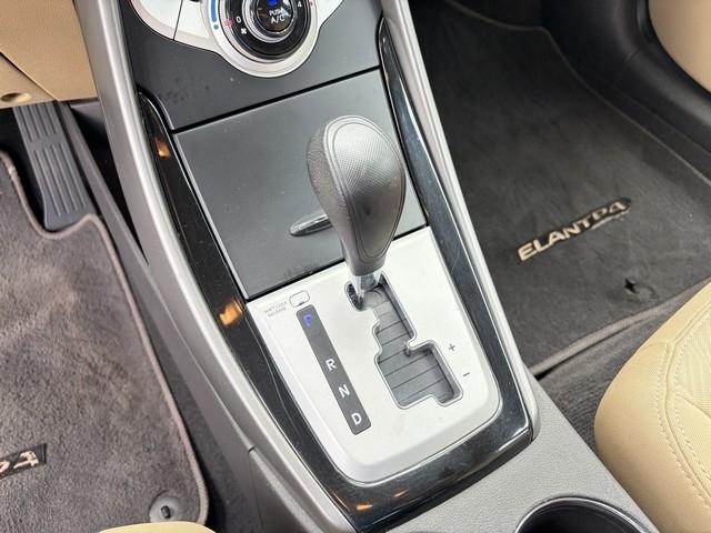 Hyundai Elantra GLS A/T 2012