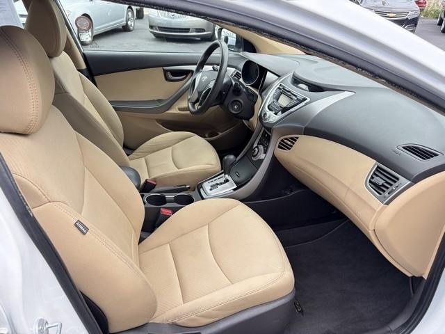 Hyundai Elantra GLS A/T 2012