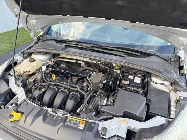 Ford Focus S Sedan 2014