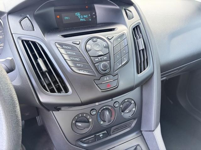 Ford Focus S Sedan 2014