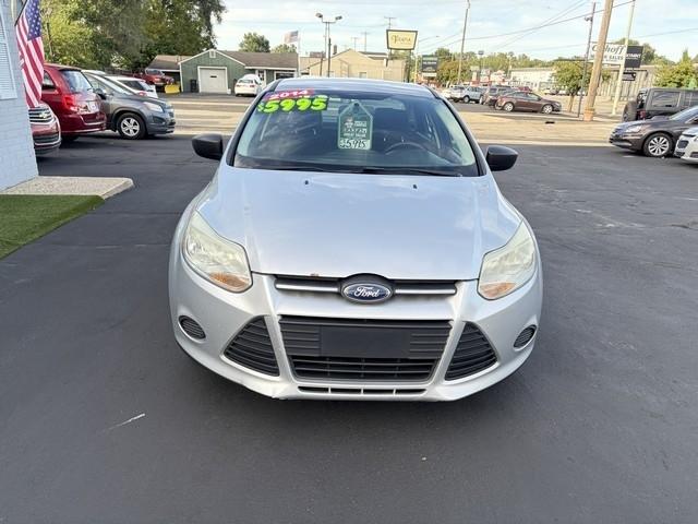 Ford Focus S Sedan 2014