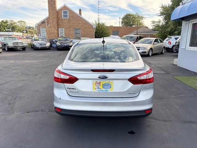Ford Focus S Sedan 2014
