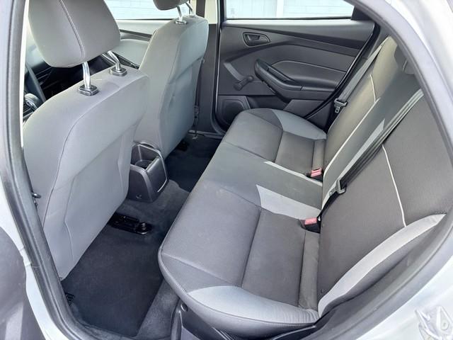 Ford Focus S Sedan 2014