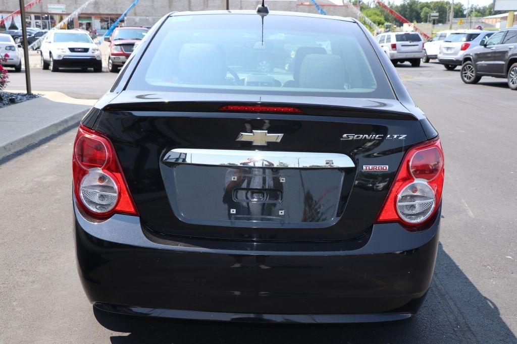 Chevrolet Sonic 4dr Sdn Auto LTZ 2015