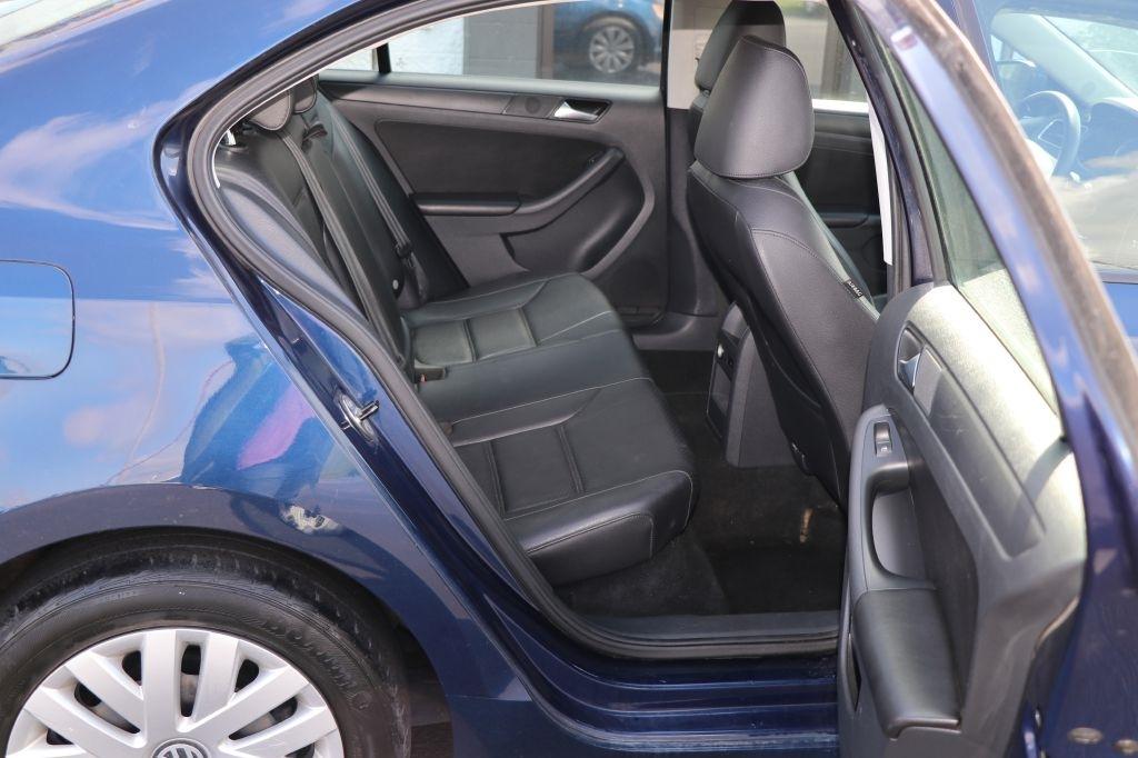 Volkswagen Jetta Sedan 4dr Auto SE PZEV 2014