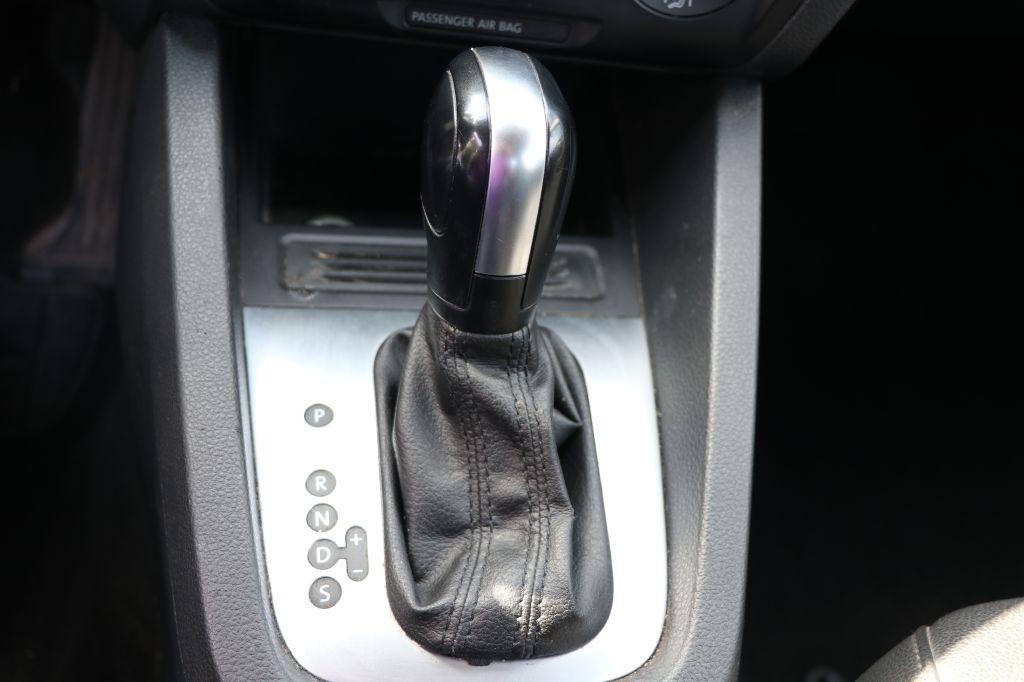 Volkswagen Jetta Sedan 4dr Auto SE PZEV 2014