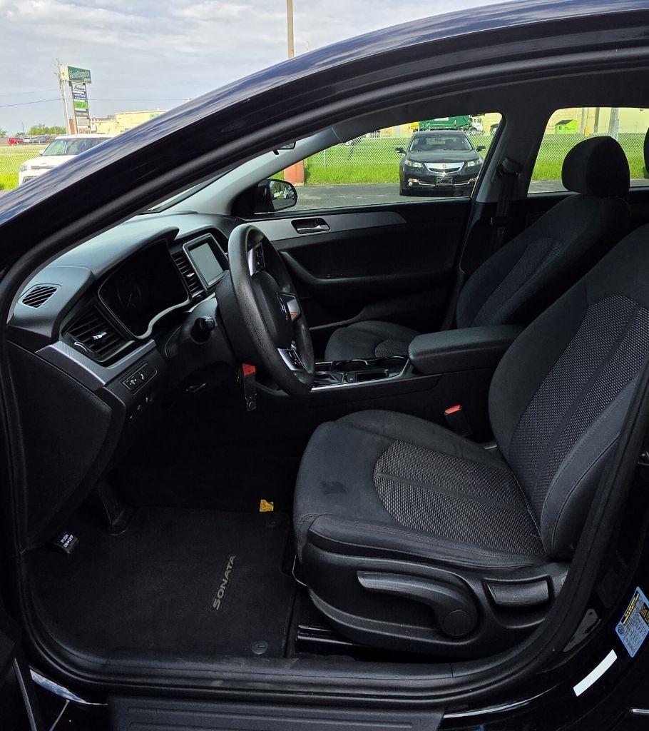 Hyundai Sonata SE 2.4L 2019