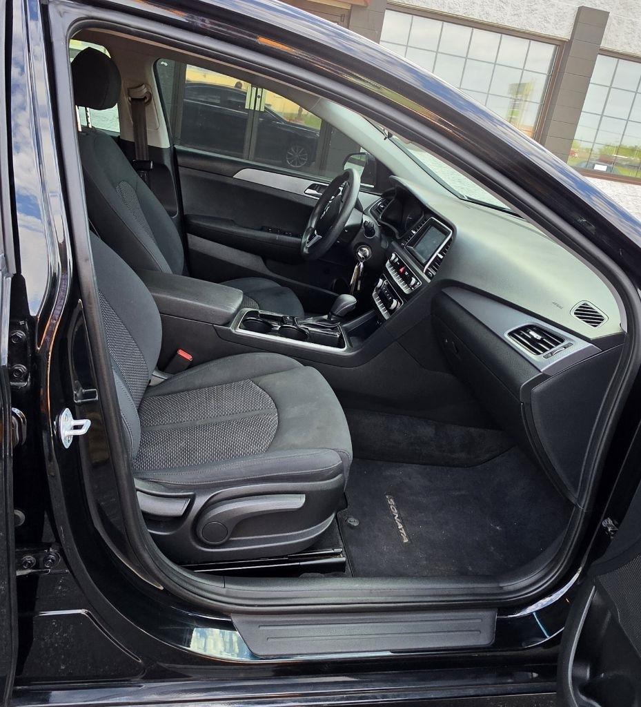 Hyundai Sonata SE 2.4L 2019