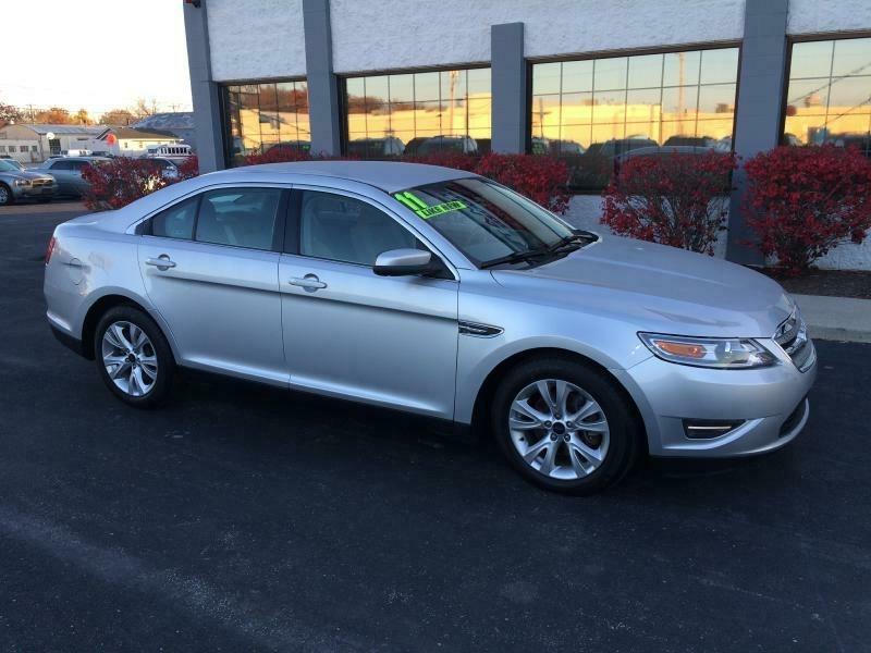 Ford Taurus 4dr Sdn SEL FWD 2011