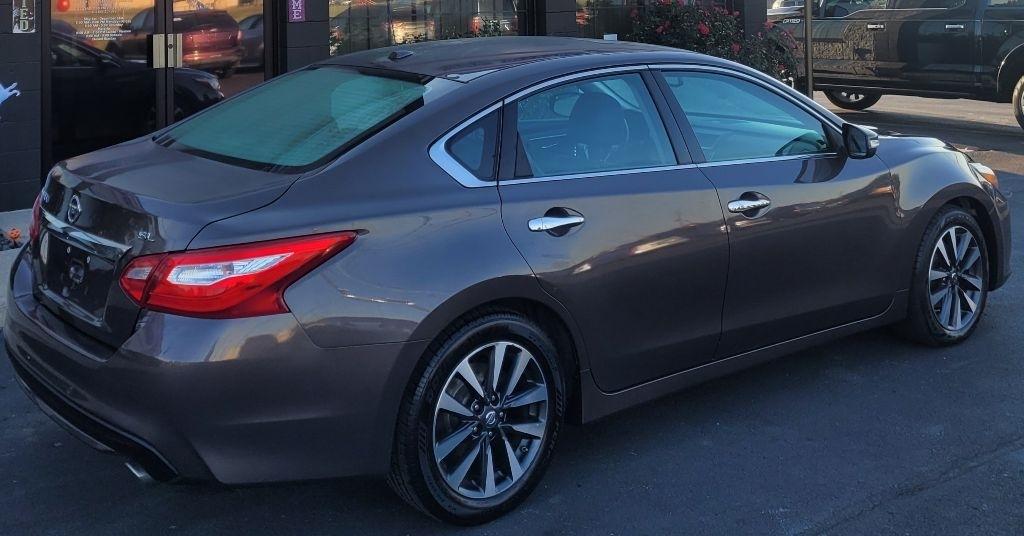 Nissan Altima 2.5 SL Sedan 2017
