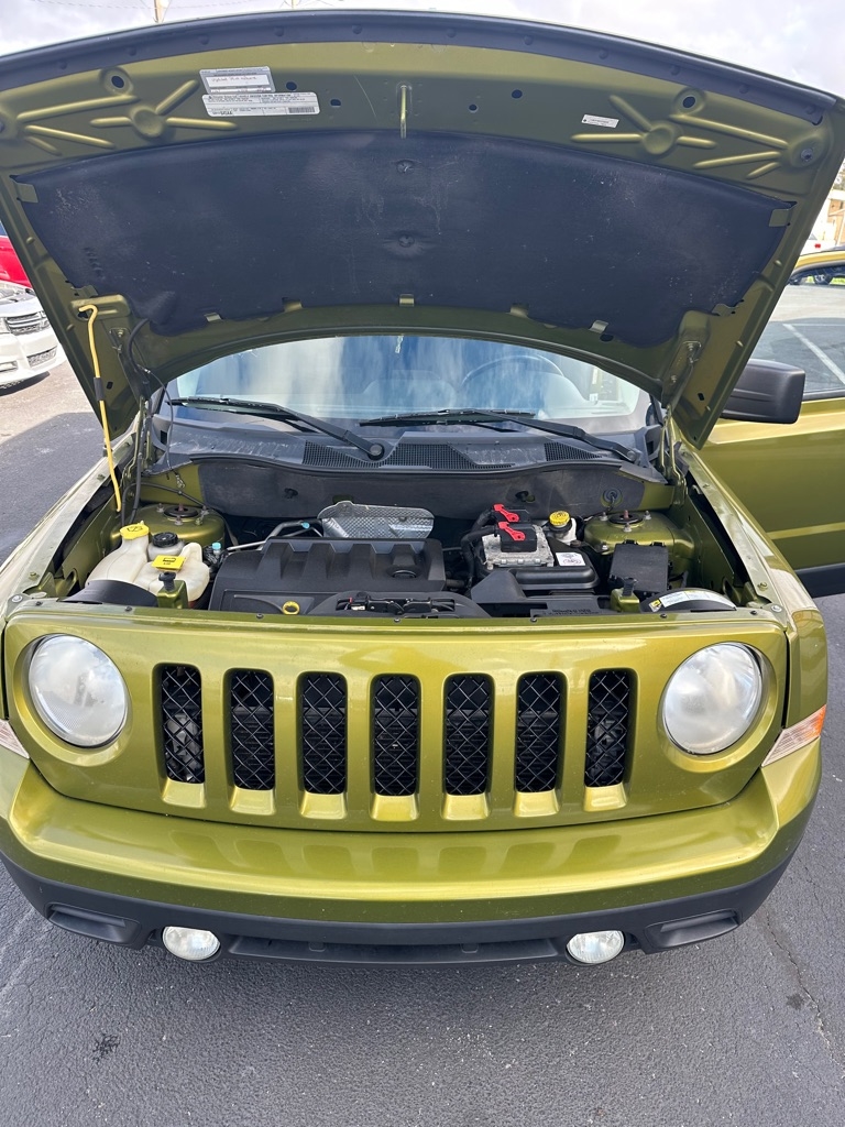 Jeep Patriot FWD 4dr Latitude 2012