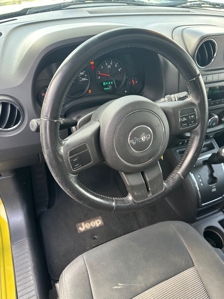 Jeep Patriot FWD 4dr Latitude 2012