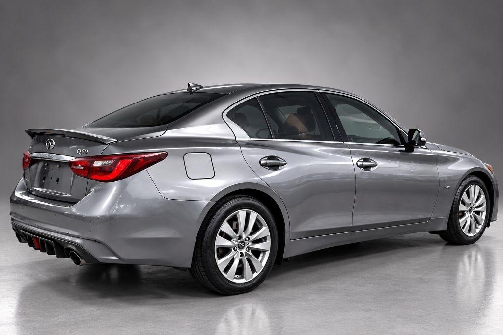 Infiniti Q50 3.0t LUXE RWD 2020