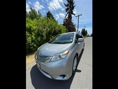 2015 Toyota Sienna 