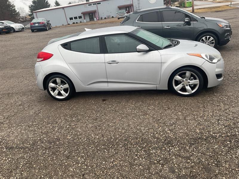 Hyundai Veloster Base 2014