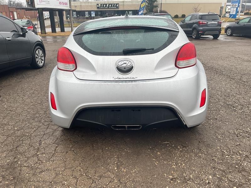 Hyundai Veloster Base 2014